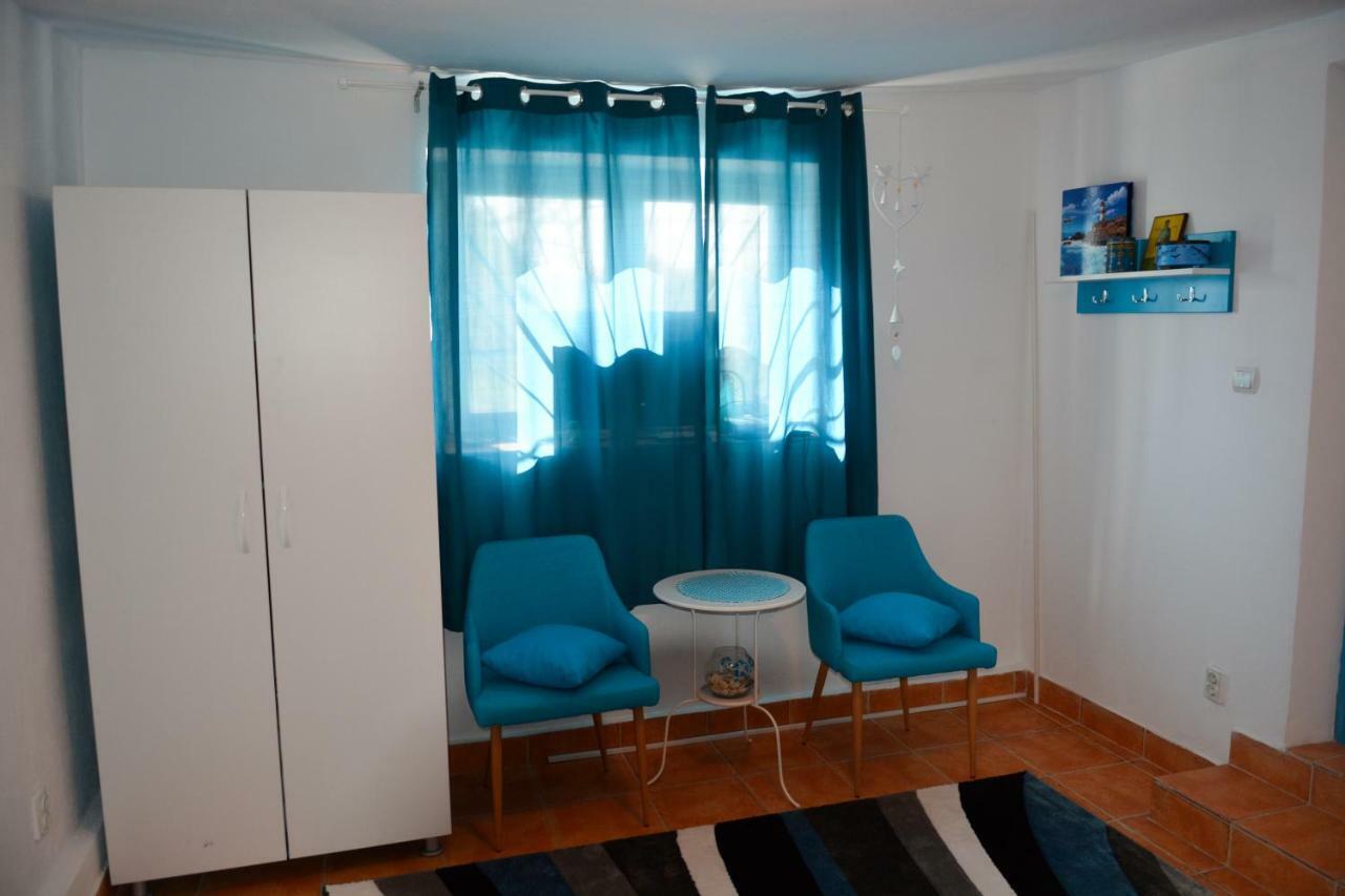 Sailors Guest House 주릴로브카 외부 사진