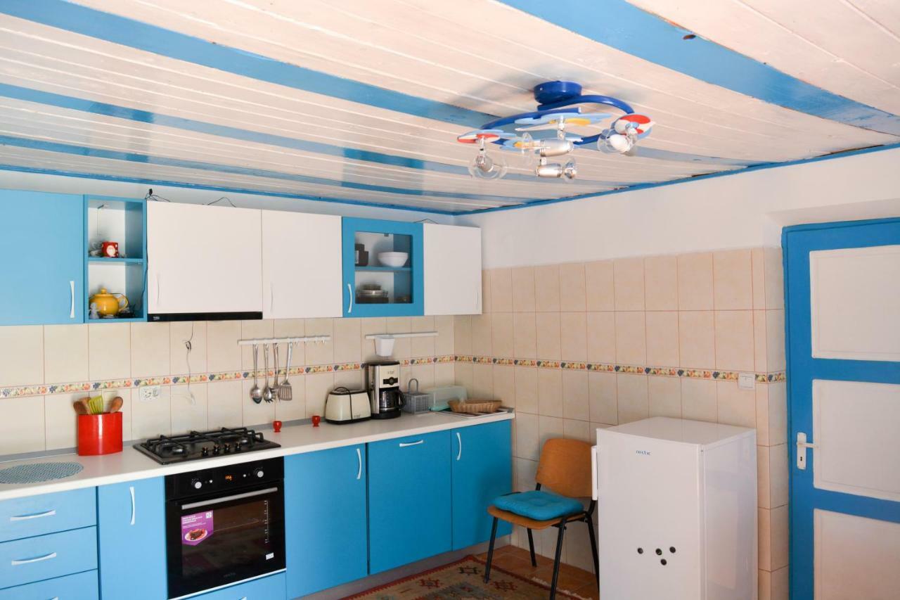 Sailors Guest House 주릴로브카 외부 사진